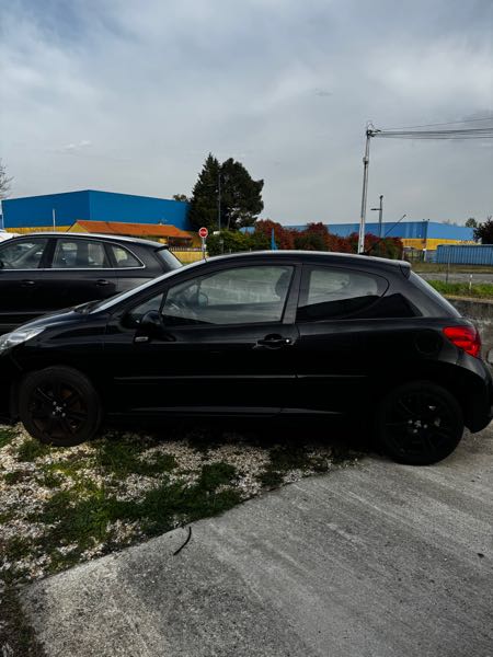 Peugeot 207 (2) 1.6 HDI 16V 90 PREMIUM 3P