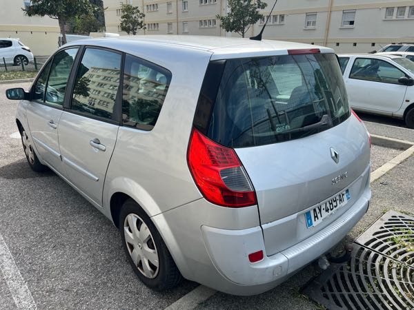 Renault Grand Scenic II 1.5 DCI 105 EXPRESSION 5PL