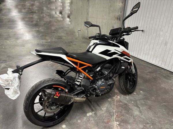 KTM DUKE 125