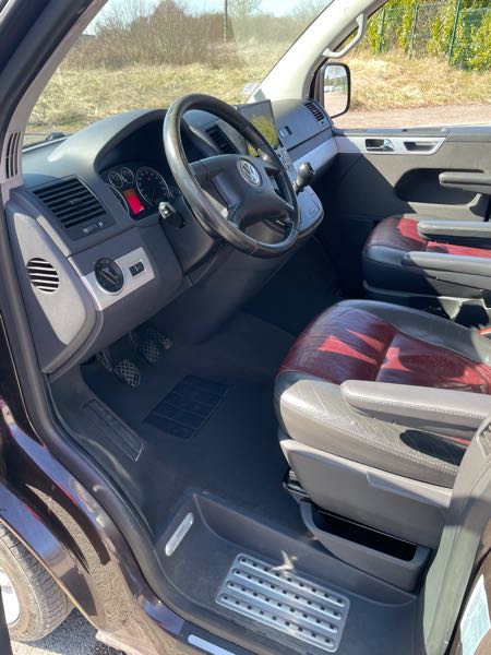 Volkswagen Multivan V (2) 2.5 TDI 174 11CV 4MOTION CARAT 7PL