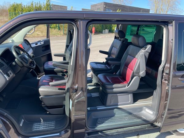 Volkswagen Multivan V (2) 2.5 TDI 174 11CV 4MOTION CARAT 7PL