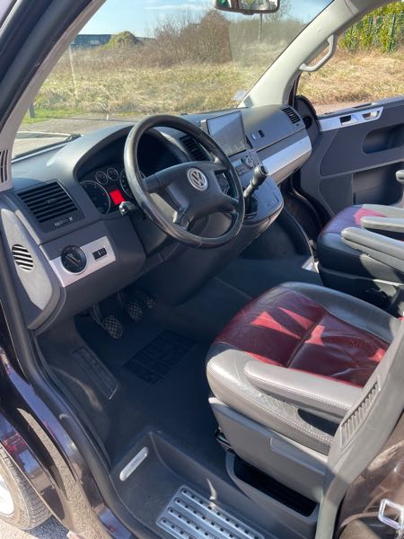 Volkswagen Multivan V (2) 2.5 TDI 174 11CV 4MOTION CARAT 7PL