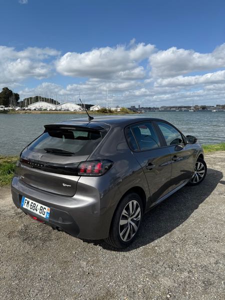 Peugeot 208 II 1.2 PURETECH 100 S&amp;S ACTIVE BUSINESS