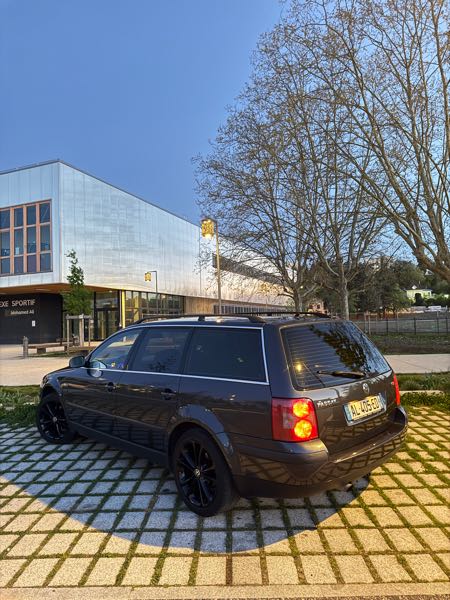 Volkswagen Passat V BREAK TDI 130