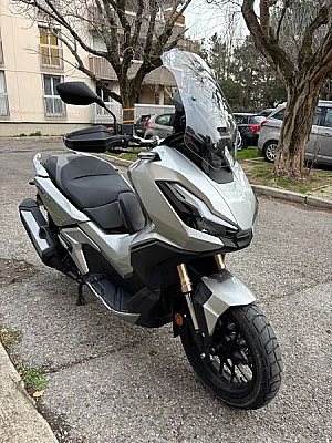 HONDA ADV