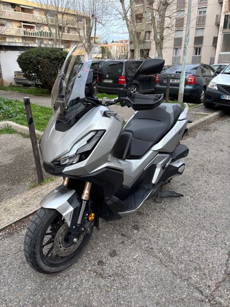 HONDA ADV