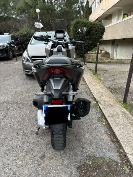 HONDA ADV