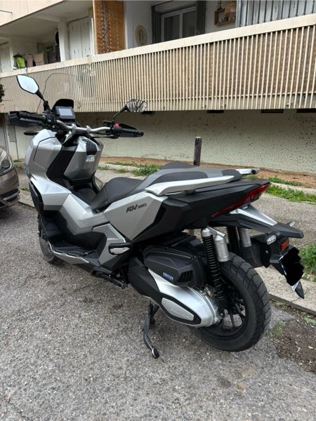 HONDA ADV
