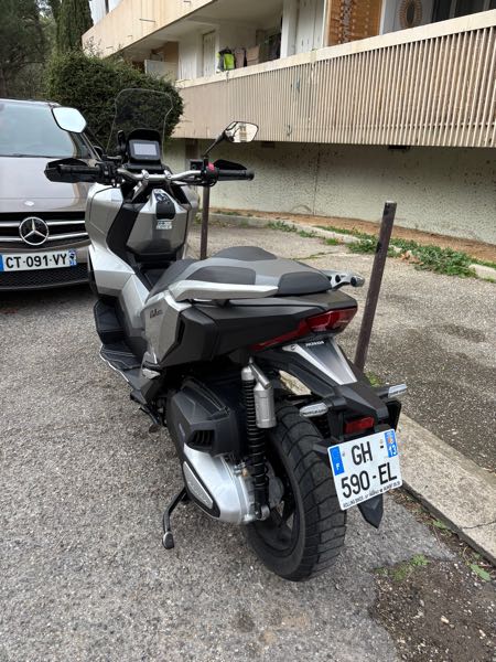 HONDA ADV