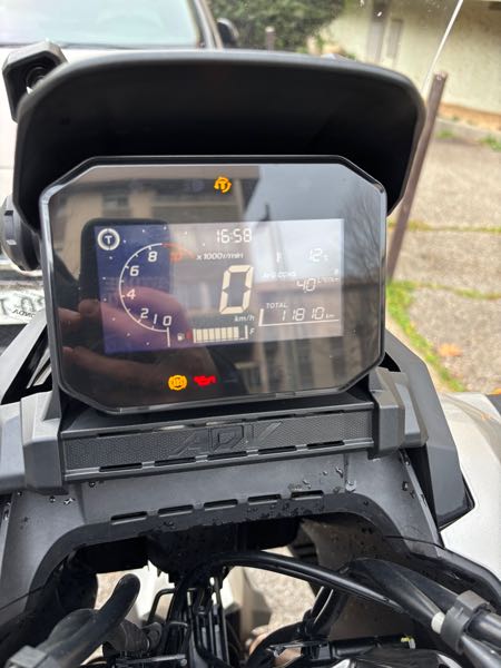 HONDA ADV