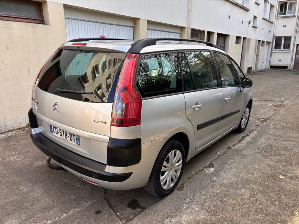 Citroen C4 (2) 2.0 HDI 138 FAP CONFORT BMP6