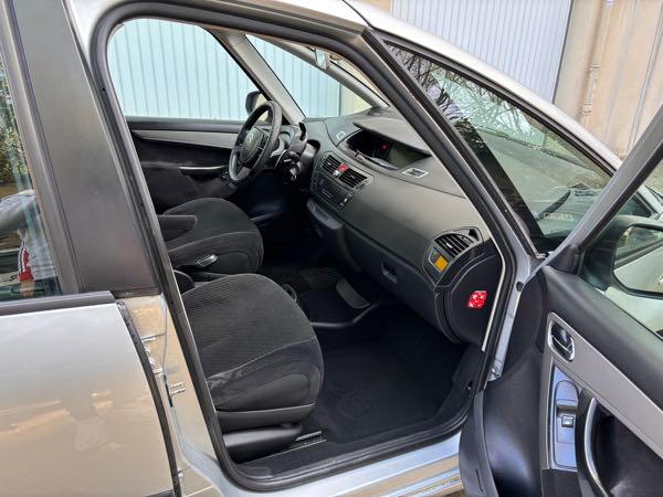 Citroen C4 (2) 2.0 HDI 138 FAP CONFORT BMP6