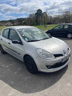 Renault Clio III (2) COLLECTION 1.2 16V 75 ALIZE 5P