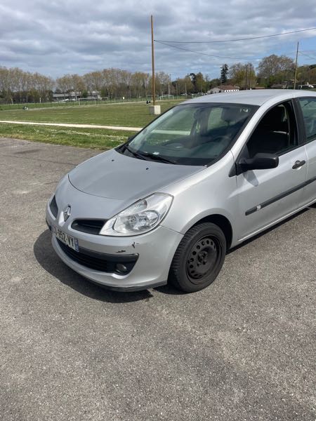 Renault Clio III (2) COLLECTION 1.2 16V 75 ALIZE 5P