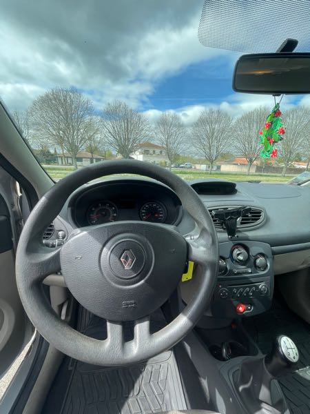 Renault Clio III (2) COLLECTION 1.2 16V 75 ALIZE 5P