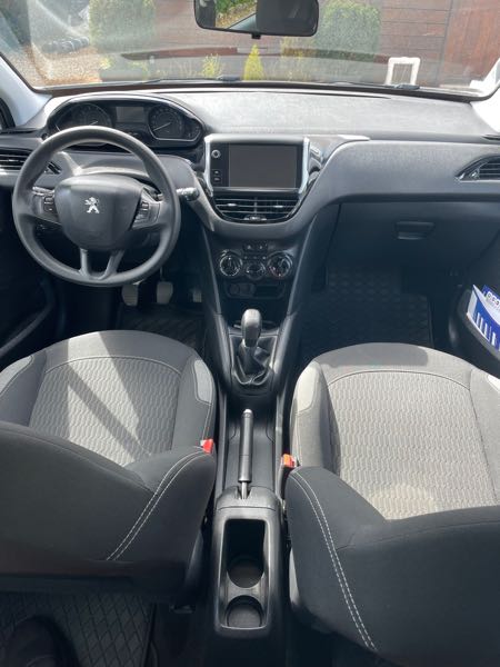 Peugeot 208 1.2 VTI 82 STYLE 5P