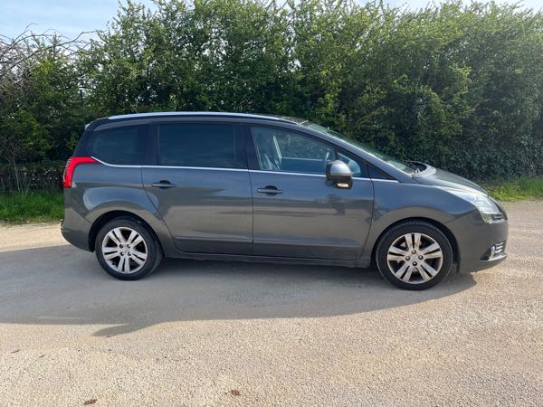 Peugeot 5008 2.0 HDI 150 FAP PREMIUM PACK BV6 7PL