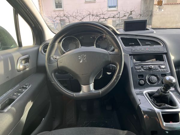 Peugeot 5008 2.0 HDI 150 FAP PREMIUM PACK BV6 7PL