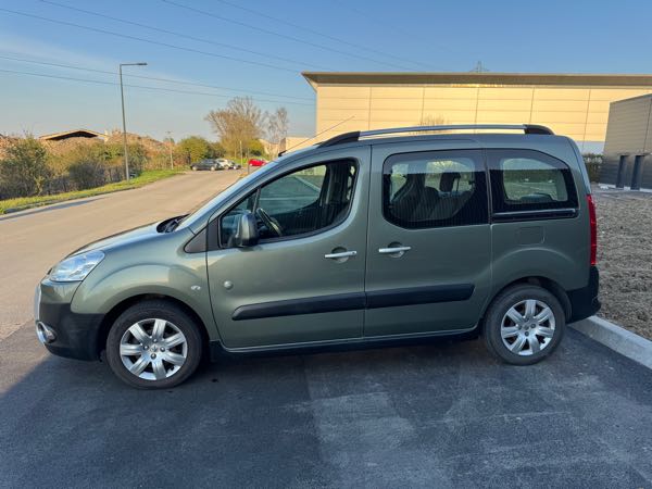 Peugeot Partner Tepee II 1.6 HDI 90 OUTDOOR PACK