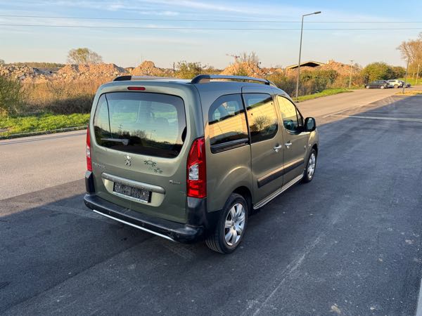 Peugeot Partner Tepee II 1.6 HDI 90 OUTDOOR PACK