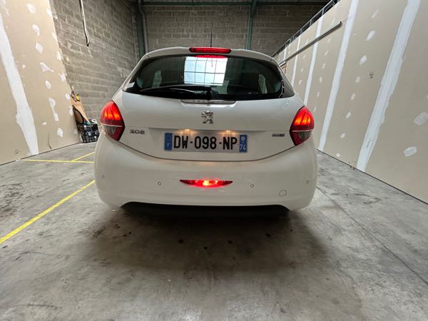 Peugeot 208 (2) 1.6 BLUEHDI 75 ACTIVE 5P