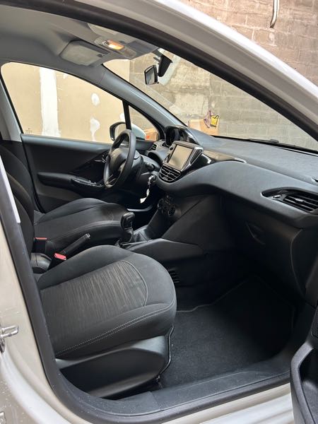 Peugeot 208 (2) 1.6 BLUEHDI 75 ACTIVE 5P