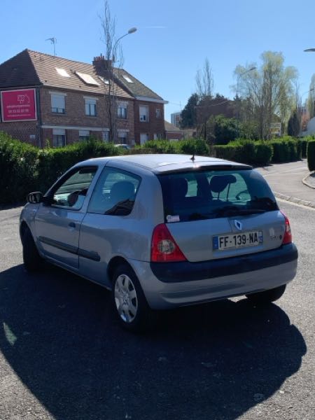 Renault Clio III (2) 1.2 16V 75 AUTHENTIQUE 3P EURO5