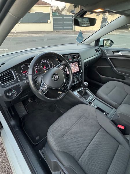 Volkswagen Golf VII (2) 1.6 TDI 115 BLUEMOTION TECHNOLOGY CONFORTLINE 5P