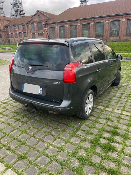 Peugeot 5008 (2) 1.6 HDI 115 STYLE 7PL