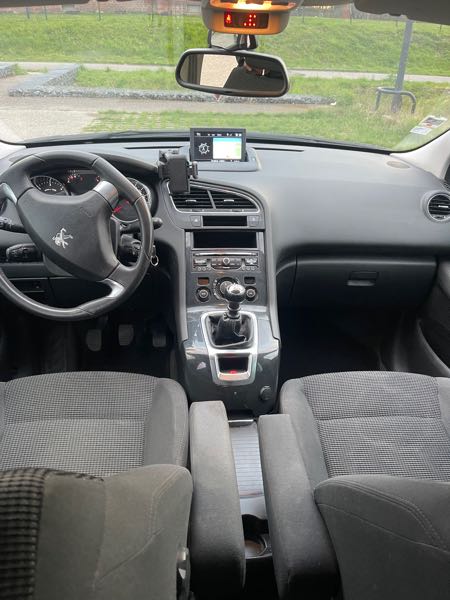 Peugeot 5008 (2) 1.6 HDI 115 STYLE 7PL