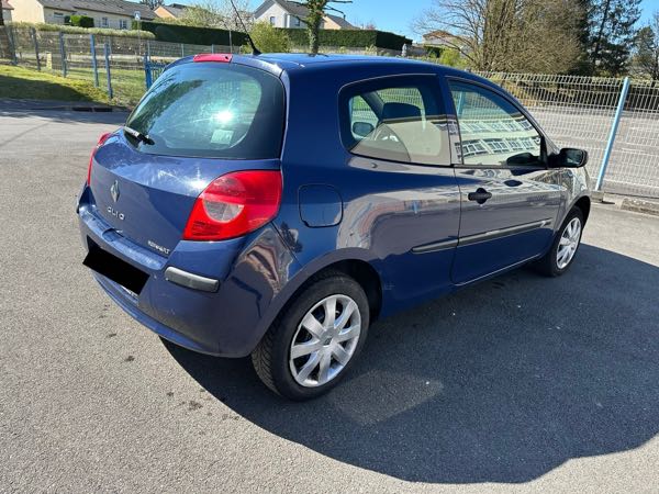 Renault Clio III (2) 1.2 16V 75 AUTHENTIQUE 3P EURO5