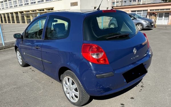 Renault Clio III (2) 1.2 16V 75 AUTHENTIQUE 3P EURO5