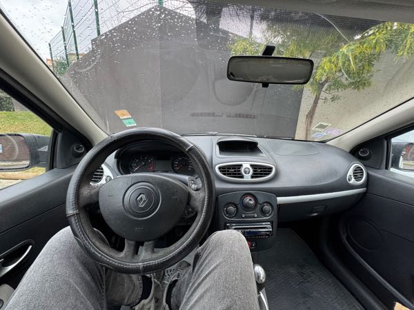 Renault Clio III (2) 1.2 75 5P