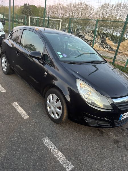 Opel Corsa IV 1.0 TWINPORT 60 ESSENTIA 3P