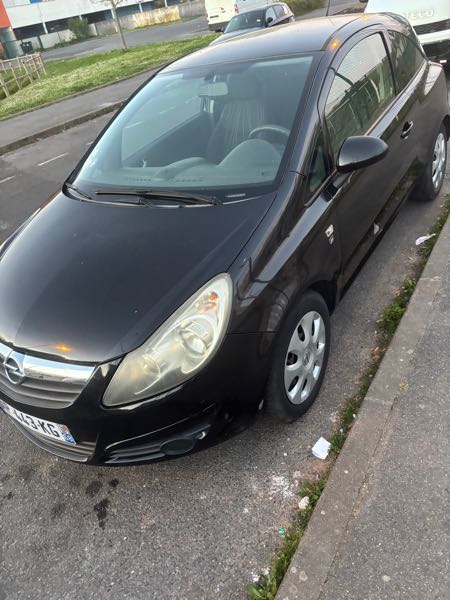 Opel Corsa IV 1.0 TWINPORT 60 ESSENTIA 3P
