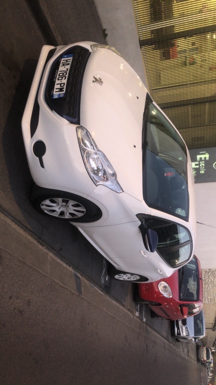 Peugeot 208 (2) 1.0 PURETECH 68 LIKE 3P