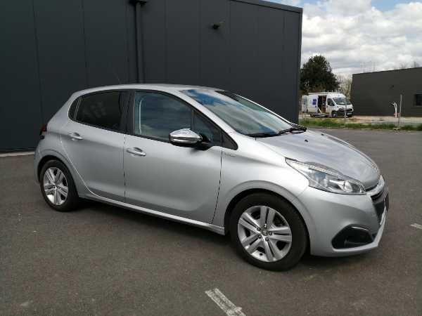 Peugeot 208 (2) 1.2 PURETECH 82 STYLE 5P
