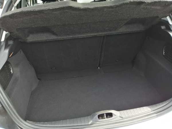 Peugeot 208 (2) 1.2 PURETECH 82 STYLE 5P