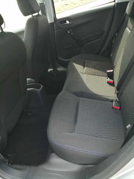 Peugeot 208 (2) 1.2 PURETECH 82 STYLE 5P