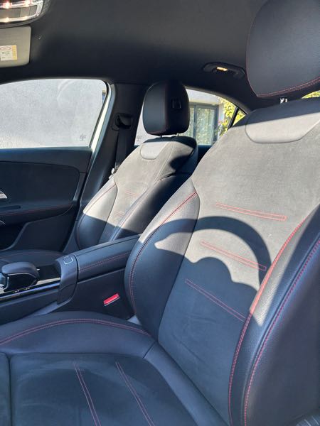 Mercedes-Benz Classe A IV BERLINE 180 D AMG LINE 8G-DCT