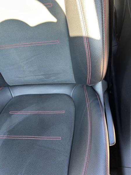 Mercedes-Benz Classe A IV BERLINE 180 D AMG LINE 8G-DCT
