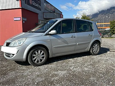 Renault Scenic II (2) 2.0 16V 135 PRIVILEGE
