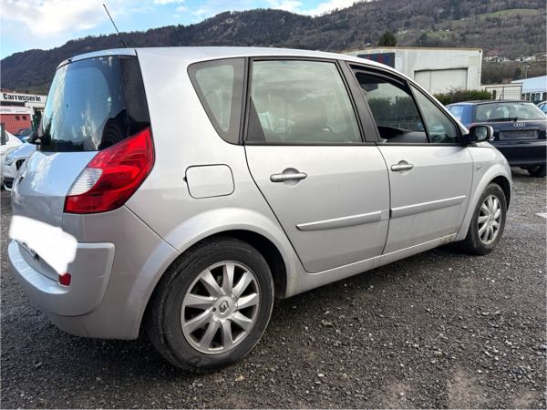 Renault Scenic II (2) 2.0 16V 135 PRIVILEGE