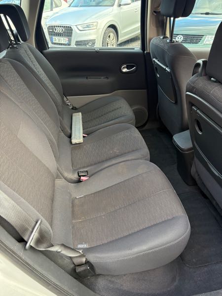 Renault Scenic II (2) 2.0 16V 135 PRIVILEGE