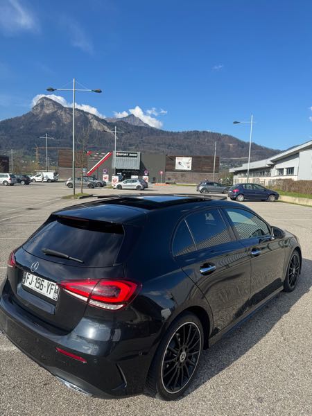 Mercedes-Benz Classe A IV BERLINE 180 D AMG LINE 7G-DCT