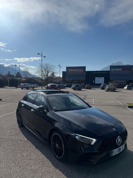 Mercedes-Benz Classe A IV BERLINE 180 D AMG LINE 7G-DCT
