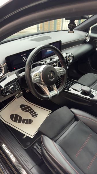 Mercedes-Benz Classe A IV BERLINE 180 D AMG LINE 7G-DCT