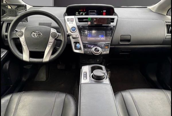 Toyota Prius+ Skyview
