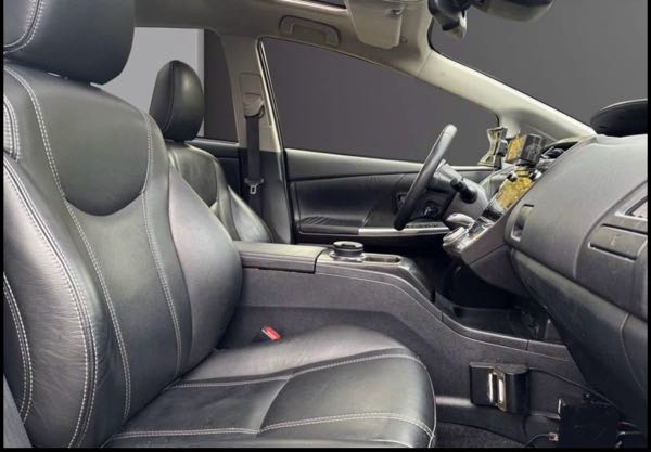 Toyota Prius+ Skyview