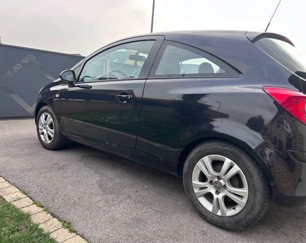 Opel Astra IV 1.3 CDTI 95 FAP CONNECT PACK